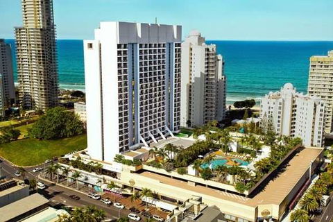 Mantra on View Hotel Surfers Paradise - Darwin Holiday 1