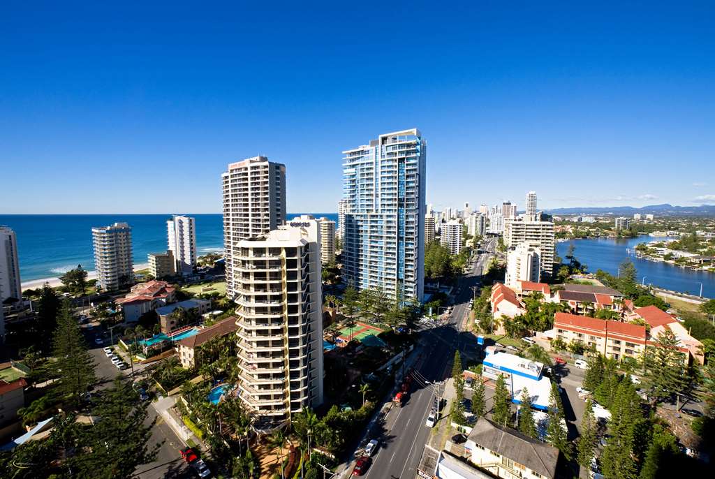 Surfers Paradise QLD Darwin Holiday