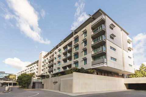 Adina Apartment Hotel Perth - Darwin Holiday 0