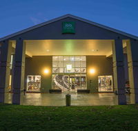 ibis Styles Canberra - Darwin Holiday