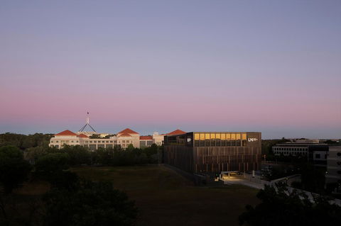 Little National Hotel Canberra - Darwin Holiday 27