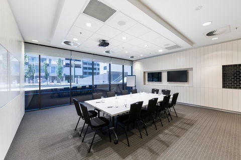 Abode Woden - Darwin Holiday 11