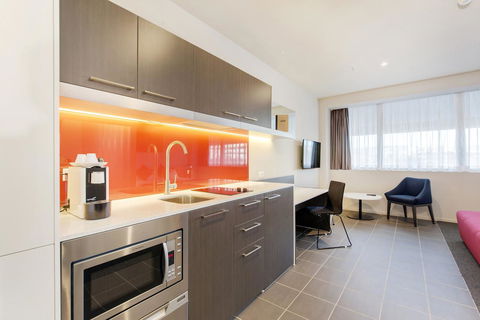Abode Woden - Darwin Holiday 2