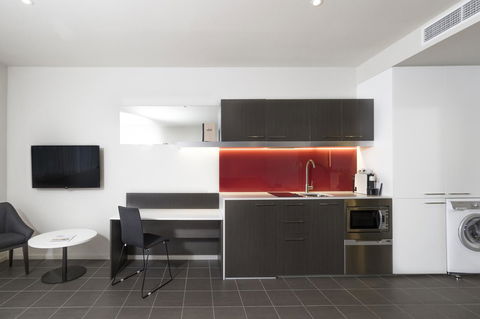 Abode Woden - Darwin Holiday 5