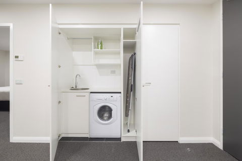 Avenue Hotel Canberra - Darwin Holiday 26