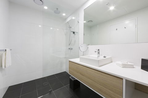 Avenue Hotel Canberra - Darwin Holiday 29