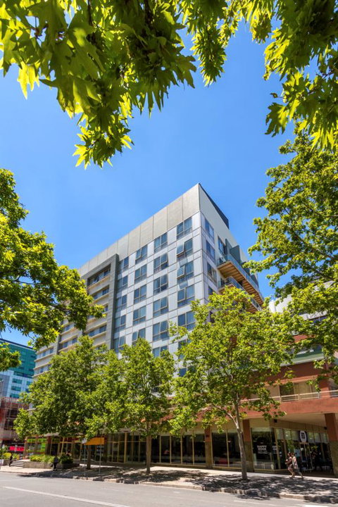 Nesuto Canberra - Darwin Holiday 1