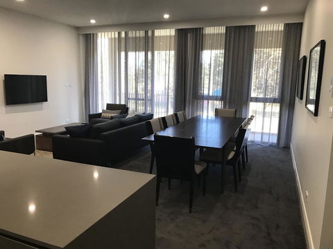 Knightsbridge Canberra - Darwin Holiday 35