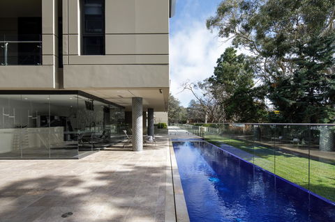 Knightsbridge Canberra - Darwin Holiday 3