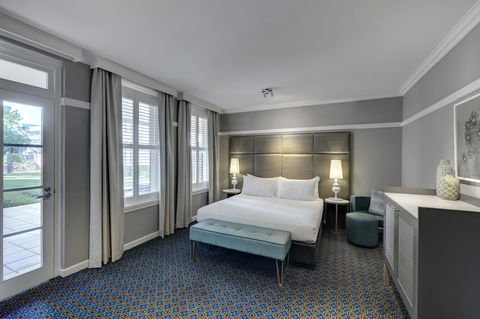 Hotel Kurrajong Canberra - Darwin Holiday 11