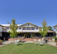 Hotel Kurrajong Canberra - Darwin Holiday
