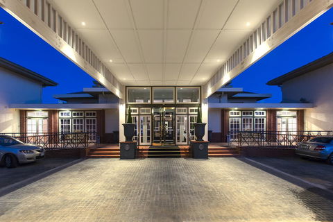 Hotel Kurrajong Canberra - Darwin Holiday 25