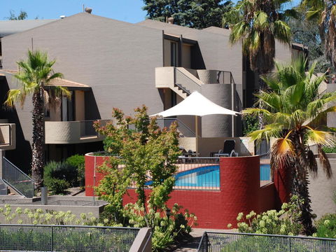 Manuka Park Serviced Apartments - Darwin Holiday 11