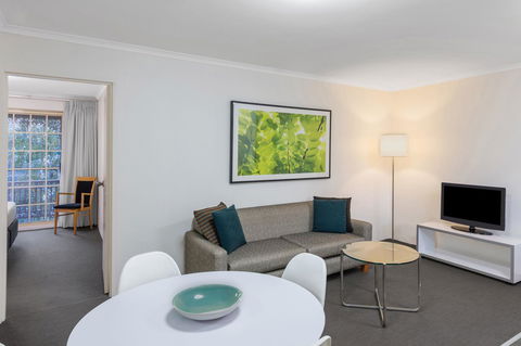 Adina Serviced Apartments Canberra Kingston - Darwin Holiday 2