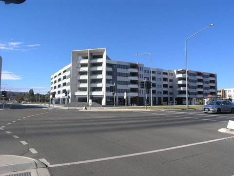 Kesh At Hudson Square - Darwin Holiday 1