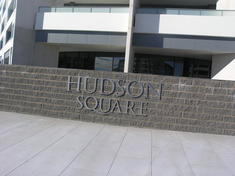 Kesh At Hudson Square - Darwin Holiday 7