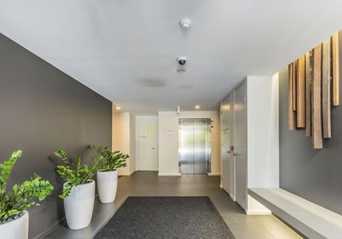 Modern Executive Apt@Barton*1BR*WiFi*Gym*Secure Parking*Canberra - Darwin Holiday 16