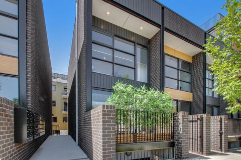 Accommodate Canberra - Parbery - Darwin Holiday 8