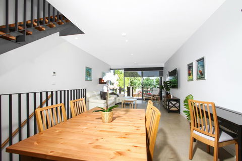 Accommodate Canberra - Parbery - Darwin Holiday 20