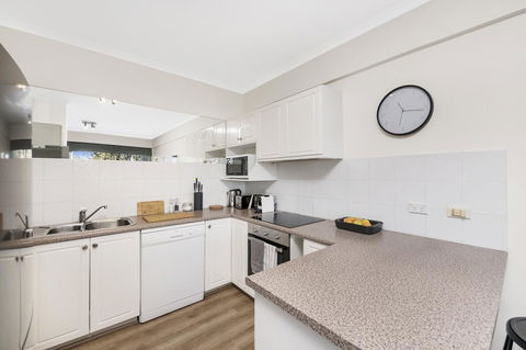 Accommodate Canberra - The Summit - Darwin Holiday 13