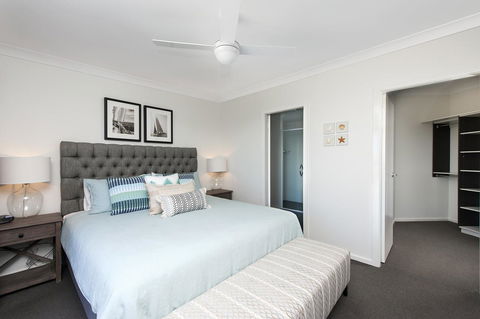 Mollymook Beachfront Penthouse 9 - Darwin Holiday 11