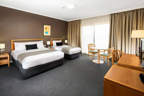 The Woden Hotel - Darwin Holiday 0