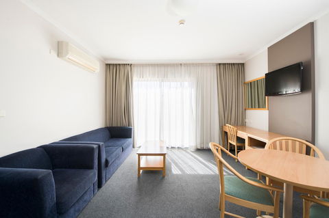 The Woden Hotel - Darwin Holiday 15