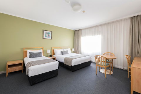 The Woden Hotel - Darwin Holiday 5