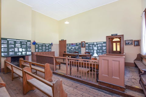 Wellington Courthouse - Darwin Holiday 28