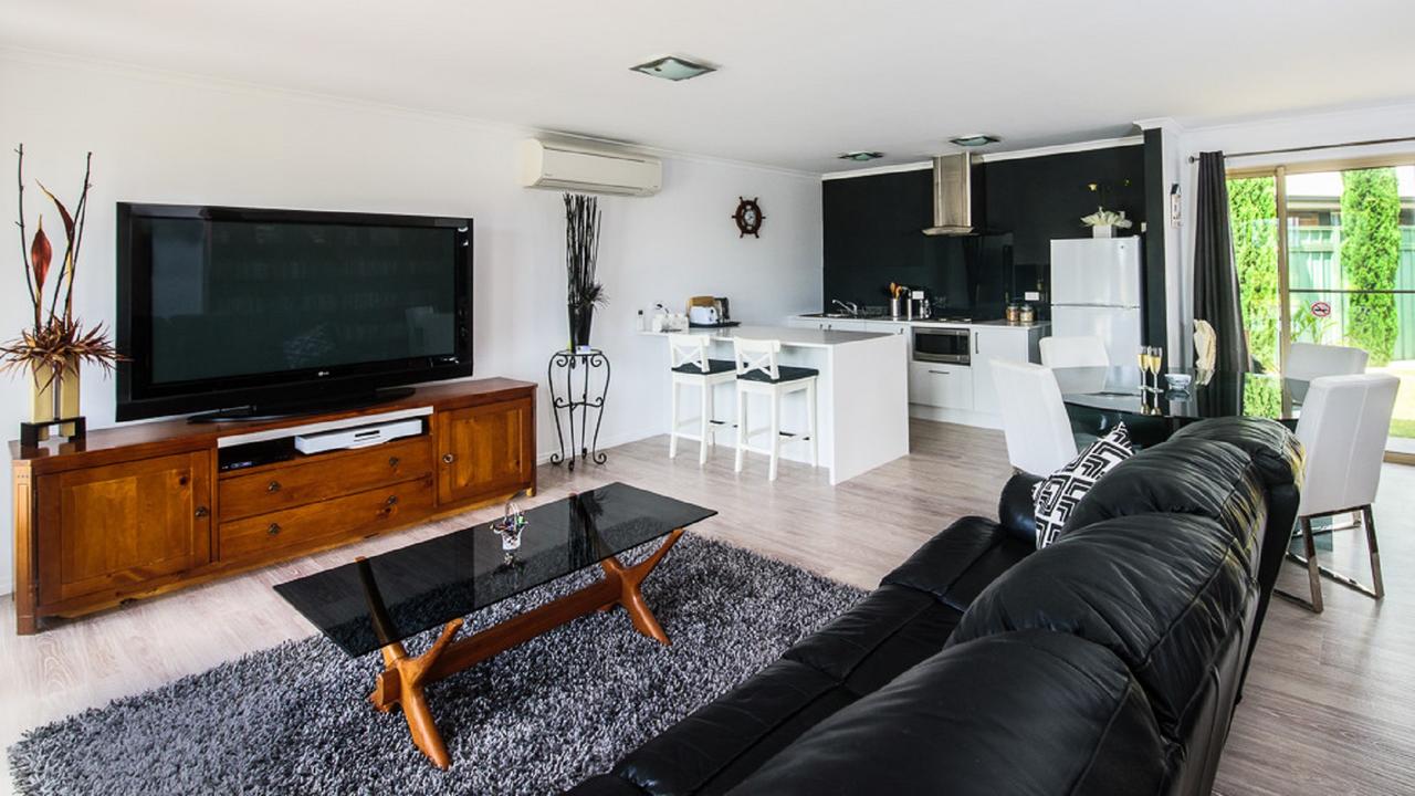 Normanville SA Darwin Holiday