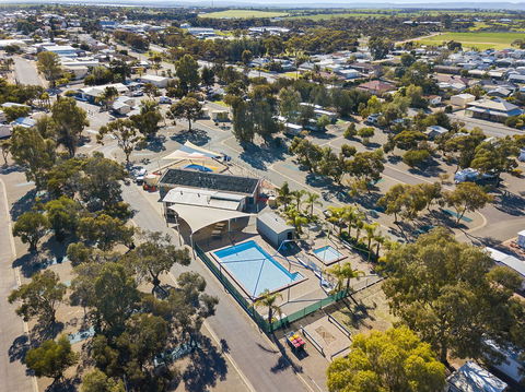 Port Broughton Tourist Park - Darwin Holiday 9