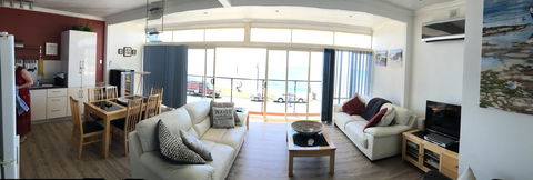 Crystal Blue Apartment - Darwin Holiday 32