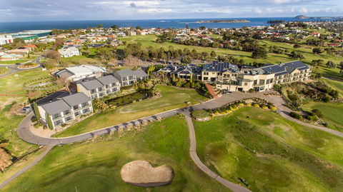 McCracken Country Club - Darwin Holiday 1