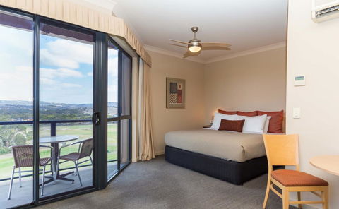 McCracken Country Club - Darwin Holiday 16