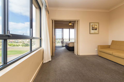 McCracken Country Club - Darwin Holiday 20