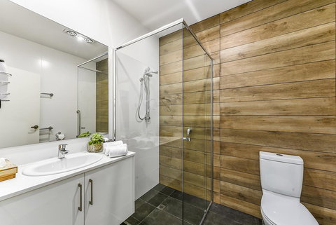 Bonnies Of Beachport - Darwin Holiday 9