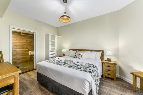 Bonnies Of Beachport - Darwin Holiday 31