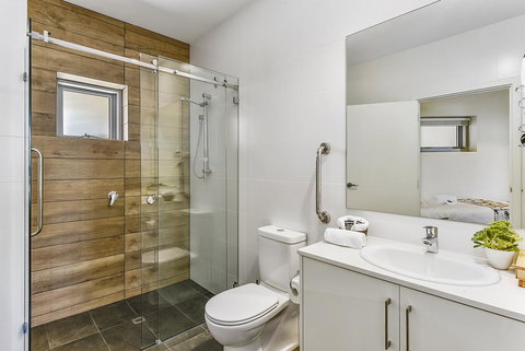 Bonnies Of Beachport - Darwin Holiday 4