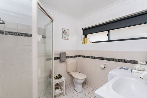 Blissful Beachfront Beachouse - Darwin Holiday 14