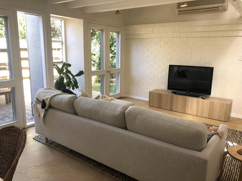 The Loft - Beautiful Central Barossa Apartment - Darwin Holiday 1