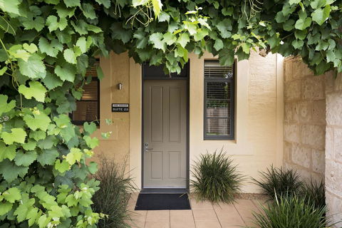 The Louise - Darwin Holiday 5