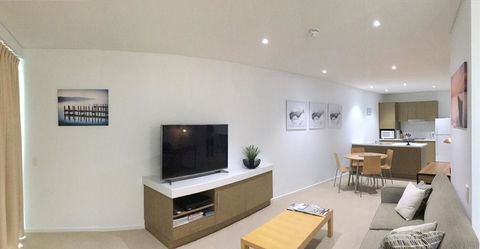 Wallaroo Marina Waterfront Luxe Apartment - Darwin Holiday 7