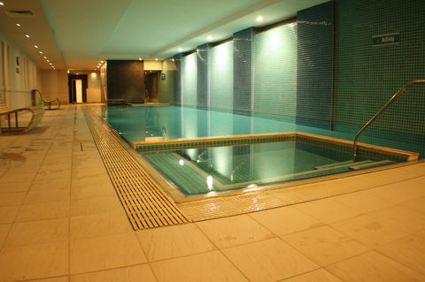 Beachside Luxury Apartments One & Two Bedroom In Beachfront Oaks Pier Building - Darwin Holiday 37
