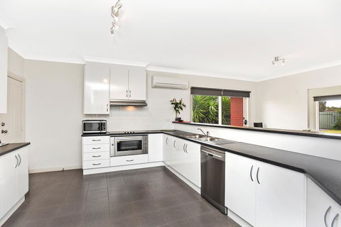 'The Hidden Diamond' - Normanville - Darwin Holiday 15