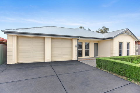 'The Hidden Diamond' - Normanville - Darwin Holiday 6