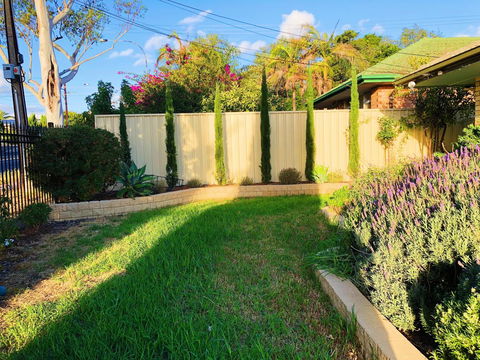 Beautiful Garden House - Darwin Holiday 8