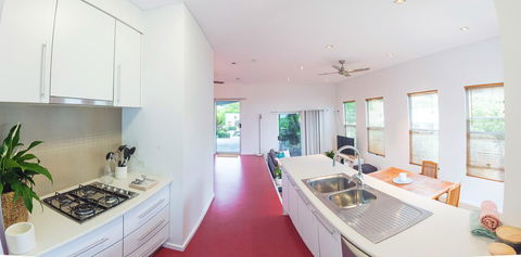 S T U D I O 22 Peaceful Retreat With Garden Views - Darwin Holiday 4