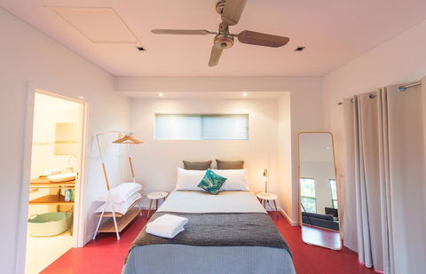 S T U D I O 22 Peaceful Retreat With Garden Views - Darwin Holiday 3