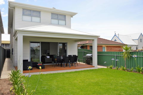 Eastern Breeze - Darwin Holiday 14