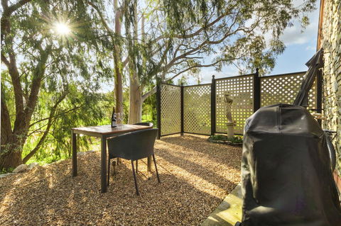 Stonewell Cottages And Vineyards - Darwin Holiday 17